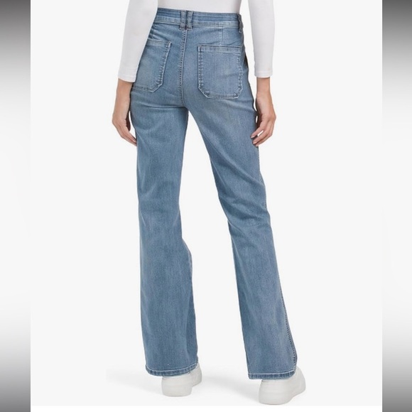 Democracy Itty Bitty Skyrise Jeans Ab Technology Light Wash Boot Cut Size 12 - Picture 2 of 8